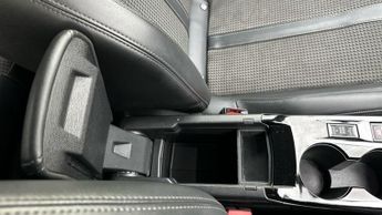 Peugeot E-2008 50kWh GT Line SUV 5dr Electric Auto (136 ps)