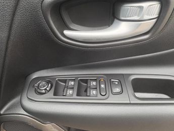 Jeep Renegade 1.5 T4 e-Hybrid MHEV Summit SUV 5dr Petrol Hybrid DCT Euro 6 (s/