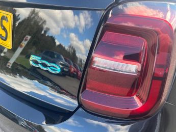Fiat 500e 42kWh Icon Auto 3dr