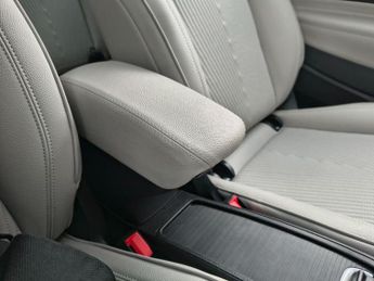 Fiat 500e 42kWh Giorgio Armani Auto 3dr