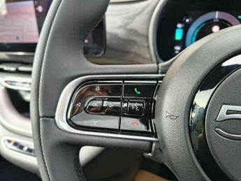 Fiat 500e 42kWh Giorgio Armani Auto 3dr