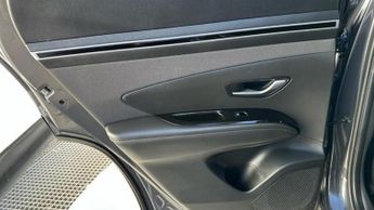 Hyundai TUCSON 1.6 h T-GDi Premium SUV 5dr Petrol Hybrid Auto Euro 6 (s/s) (230