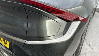 Kia EV6 77.4kWh Air Hatchback 5dr Electric Auto (225 bhp)