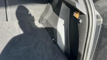 Peugeot E-2008 50kWh GT SUV 5dr Electric Auto (7kW Charger) (136 ps)