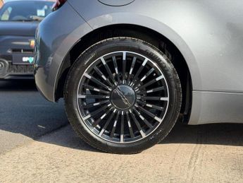 Fiat 500e 42kWh La Prima By Bocelli Hatchback 3dr Electric Auto (118 ps)