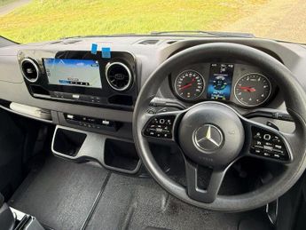 Mercedes-Benz Sprinter 2.1 516 CDI Chassis Cab 2dr Diesel G-Tronic+ RWD L2 Euro 6 (163 
