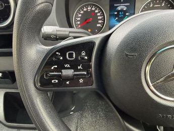 Mercedes-Benz Sprinter 2.1 516 CDI Chassis Cab 2dr Diesel G-Tronic+ RWD L2 Euro 6 (163 