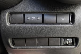 Nissan Juke 1.6 N-Connecta SUV 5dr Petrol Hybrid Auto Euro 6 (143 ps)