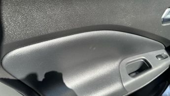Nissan Juke 1.6 N-Connecta SUV 5dr Petrol Hybrid Auto Euro 6 (143 ps)