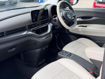 Fiat 500e 42kWh La Prima Auto 3dr