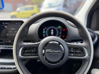 Fiat 500e 42kWh La Prima Auto 3dr