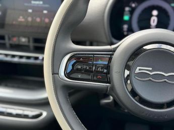 Fiat 500e 42kWh La Prima Auto 3dr