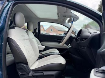Fiat 500e 42kWh La Prima Auto 3dr