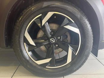 Nissan Juke 1.6 N-Connecta SUV 5dr Petrol Hybrid Auto