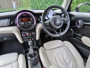 MINI Hatch 1.5 Cooper Hatchback 3dr Petrol Auto Euro 6 (s/s) (136 ps)