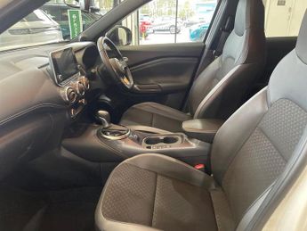 Nissan Juke 1.6 N-Connecta SUV 5dr Petrol Hybrid Auto Euro 6 (143 ps)
