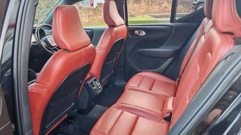 Volvo XC40 2.0 D3 Inscription SUV 5dr Diesel Auto AWD Euro 6 (s/s) (150 ps)