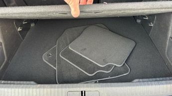 Citroen e-C4 50kWh Shine Plus Hatchback 5dr Electric Auto (7.4kW Charger) (13