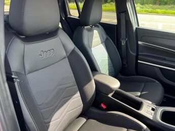 Jeep Avenger 54kWh Summit Auto 5dr