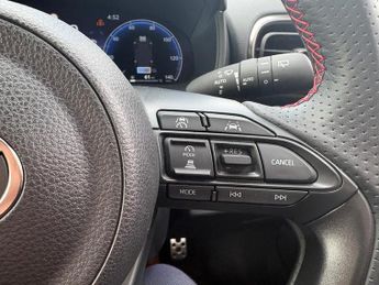 Toyota Yaris 1.5 VVT-h GR SPORT Hatchback 5dr Petrol Hybrid E-CVT Euro 6 (s/s