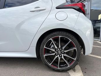 Toyota Yaris 1.5 VVT-h GR SPORT Hatchback 5dr Petrol Hybrid E-CVT Euro 6 (s/s