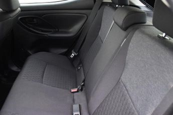 Toyota Yaris 1.5 VVT-h Design Hatchback 5dr Petrol Hybrid E-CVT Euro 6 (s/s) 