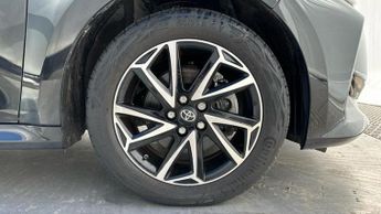 Toyota Yaris 1.5 VVT-h Design Hatchback 5dr Petrol Hybrid E-CVT Euro 6 (s/s) 