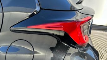Toyota Yaris 1.5 VVT-h Design Hatchback 5dr Petrol Hybrid E-CVT Euro 6 (s/s) 