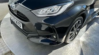 Toyota Yaris 1.5 VVT-h Design Hatchback 5dr Petrol Hybrid E-CVT Euro 6 (s/s) 
