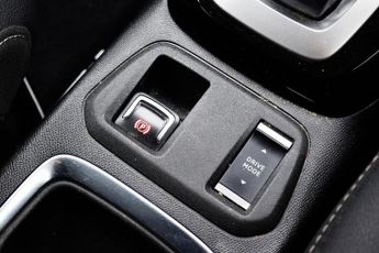 Vauxhall Corsa Electric 50kWh Elite Premium Hatchback 5dr Electric Auto (136 ps)