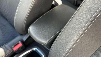 Vauxhall Corsa Electric 50kWh Elite Premium Hatchback 5dr Electric Auto (136 ps)