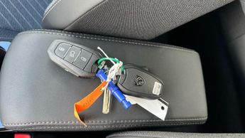 Peugeot E-208 51kWh Allure Hatchback 5dr Electric Auto (7.4kW Charger) (156 ps