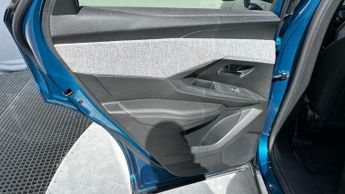 Peugeot E-3008 73kWh GT SUV 5dr Electric Auto (210 ps)