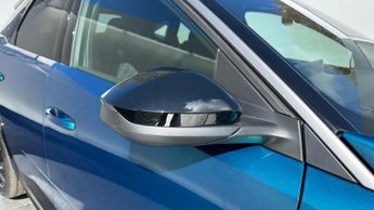Peugeot E-3008 73kWh GT SUV 5dr Electric Auto (210 ps)