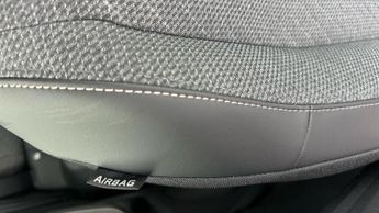 Peugeot E-208 50kWh Allure Hatchback 5dr Electric Auto (7.4kW Charger) (136 ps