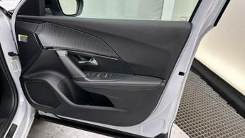 Peugeot E-2008 50kWh GT SUV 5dr Electric Auto (7kW Charger) (136 ps)