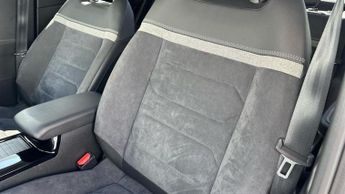 Citroen e-C4 X 50kWh Shine Plus Fastback 4dr Electric Auto (7.4kW Charger) (136