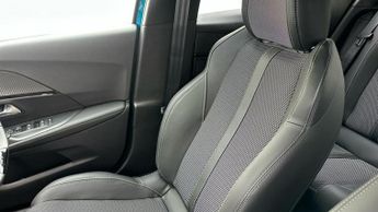 Peugeot E-2008 54kWh GT SUV 5dr Electric Auto (7kW Charger) (156 ps)