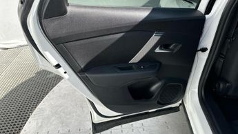 Citroen C4 1.2 PureTech MAX Hatchback 5dr Petrol EAT8 Euro 6 (s/s) (130 ps)