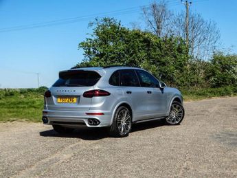 Porsche Cayenne 3.0 V6 E-Hybrid S Platinum Edition TiptronicS 4WD Euro 6 (s/s) 5