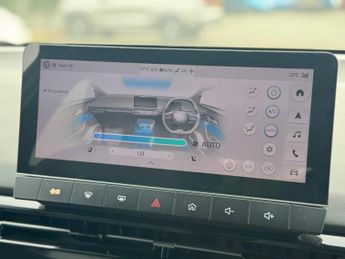 MG MG4 64kWh Trophy Long Range Auto 5dr