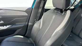Peugeot E-308 54kWh Allure Hatchback 5dr Electric Auto (156 ps)