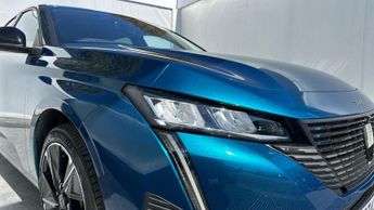 Peugeot E-308 54kWh Allure Hatchback 5dr Electric Auto (156 ps)