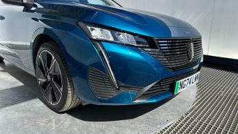 Peugeot E-308 54kWh Allure Hatchback 5dr Electric Auto (156 ps)