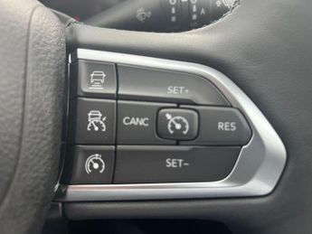 Jeep Compass 1.5 T4 e-Hybrid MHEV Summit SUV 5dr Petrol Hybrid DCT FWD Euro 6