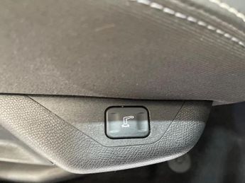 Vauxhall GRANDLAND 157kW Ultimate 73kWh 5dr Auto [Panoramic Roof]