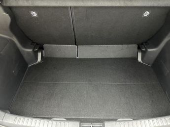Toyota YARIS 1.5 Hybrid Design 5dr CVT