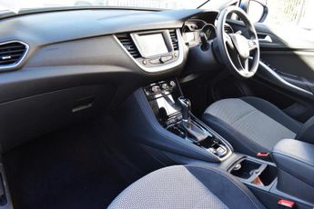 Vauxhall Grandland X 1.2 Turbo SE Premium SUV 5dr Petrol Auto Euro 6 (s/s) (130 ps)