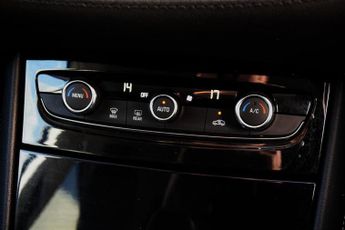 Vauxhall Grandland X 1.2 Turbo SE Premium SUV 5dr Petrol Auto Euro 6 (s/s) (130 ps)