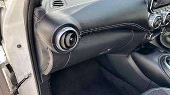Nissan Juke 1.0 DIG-T N-Connecta SUV 5dr Petrol DCT Auto Euro 6 (s/s) (114 p
